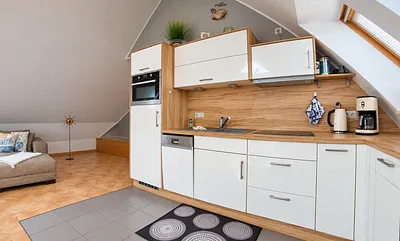 Helle & Moderne Einbauküche lädt zum kulinarischen Zaubern ein