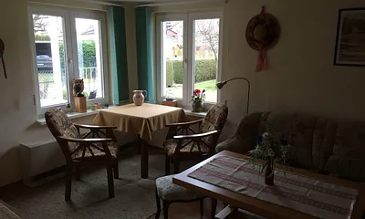 Esstisch im Wohnraum 