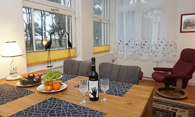 Erker mit Esstisch und "Stressless" Sessel