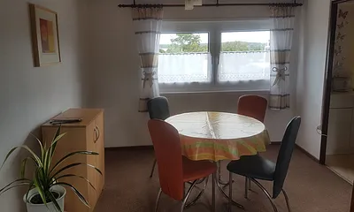 Essbereich neben Pantryküche