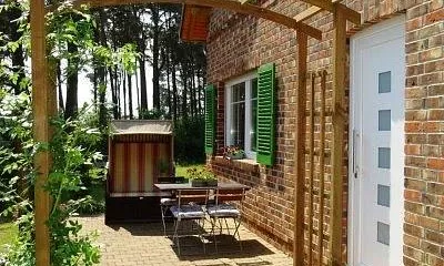 Eingangsbereich mit Terasse