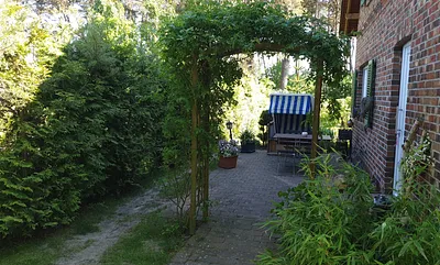 Eingangsbereich mit Terasse