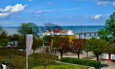 Blick von der Veranda auf die Ahlbecker Seebrücke.
