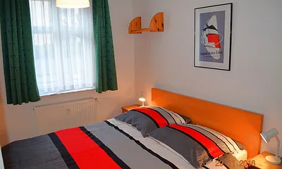 Blick in den 1.Schlafraum mit Doppelbett