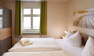 3. Blick in den Schlafraum