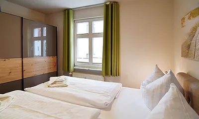 2. Blick in den Schlafraum