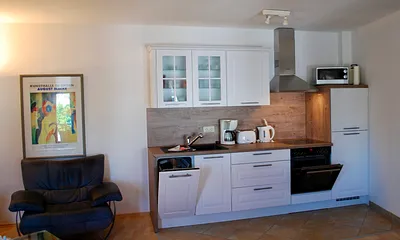 Blick auf die Küchenzeile im Wohnraum