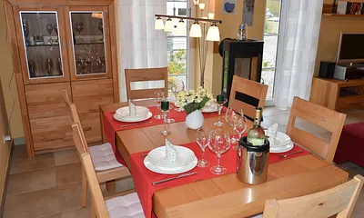 Ausziehbarer Eßtisch im Wohnbereich