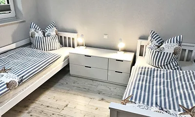 Schlafzimmer mit 2 Einzelbetten