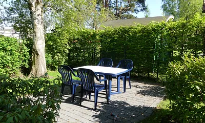 Sitzplatz und Gartenbereich für OG-Wohnung
