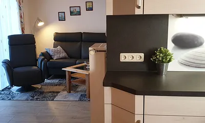 Wohnraum mit Küchenzeile