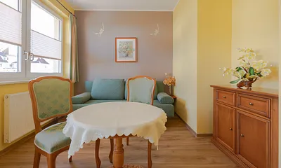 kleines WZ mit bequemer Doppelschlafcouch