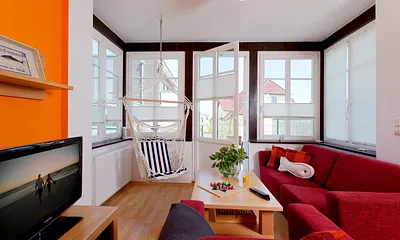 Wohnbereich mit angrenzender Terrasse