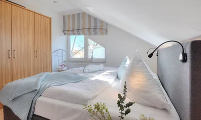 1. Schlafzimmer mit Doppelbett