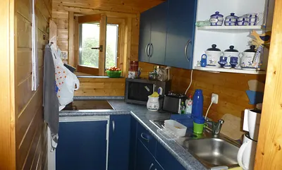 Küche (Blick aus dem Wohnzimmer)