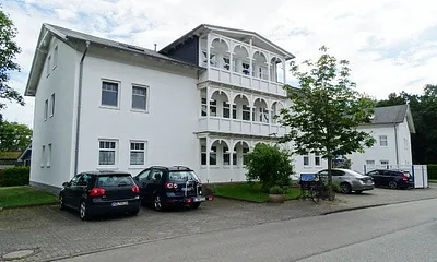 1 Parkplatz je Wohnung auf dem Gelände der Ferienanlage