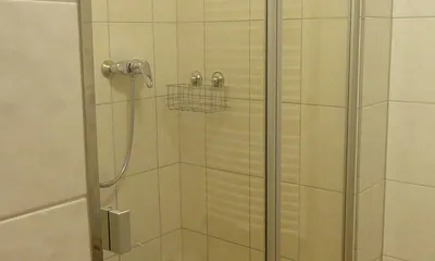 Duschbad mit ebenerdiger Dusche