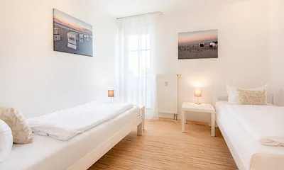 2. Schlafzimmer mit zwei Einzelbetten