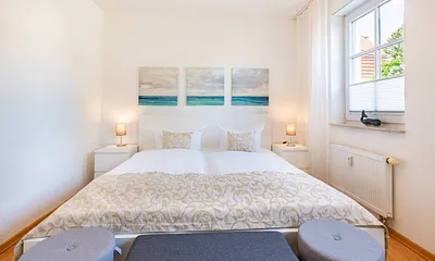 1. Schlafzimmer mit Doppelbett