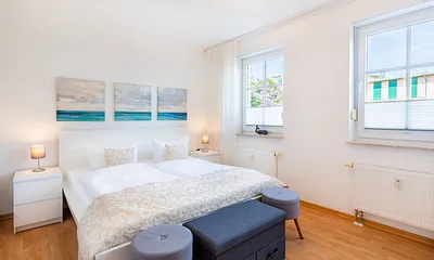 1. Schlafzimmer mit Doppelbett