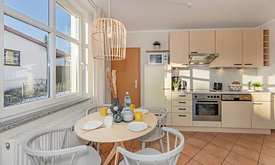 voll ausgestattete Küchenzeile