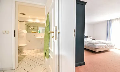 Blick ins Schlafzimmer 