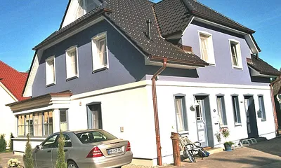 Hausansicht 'Dat Kavelhus' von der Eingangsseite mit Blick zur Terrasse   