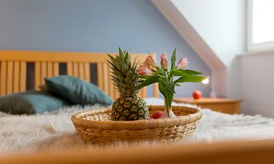 Schlafzimmer mit Doppelbett