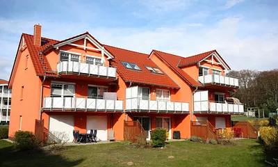 fantastischer, unverbauter Ausblick vom südwest Balkon auf den Küstenwald und den Sonnenuntergang