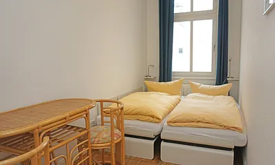 Schlafzimmer 2