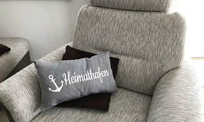 gemütlicher Sessel im Wohnbereich