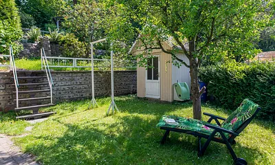 Blick in den Garten am Haus.