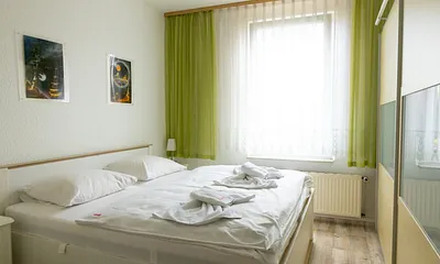 Ehebetten im Schlafzimmer
