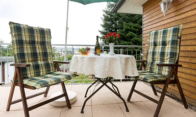 Die Ferienwohnung ist 31 m² groß. Hinzu kommt die Dachterrasse mit 12 m².