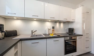 ... Nespresso-Kaffeemaschine, Filterkaffeemaschine, Wasserkocher, Toaster etc.