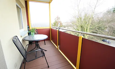 großer Balkon