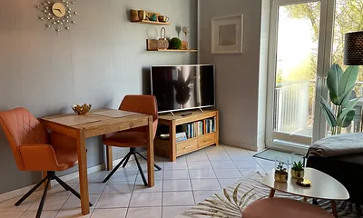 Wohnzimmer u. Esstisch 