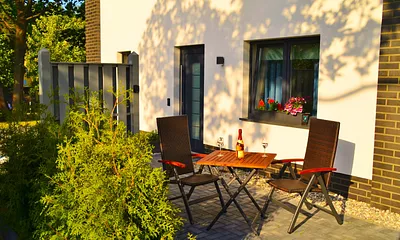 Die Terrasse lädt zum Verweilen ein.