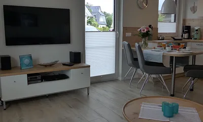 Großer Flachbild-TV - auch im Schlafzimmer