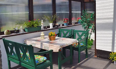 überdachte Terrasse