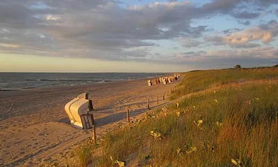 Abendstimmung am feinen Sandstrand