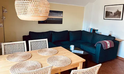 Wohn und Esszimmer mit Ausziehcouch 