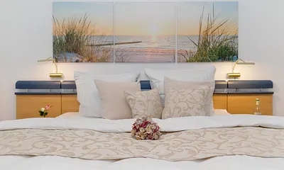 Schlafzimmer mit Doppelbett