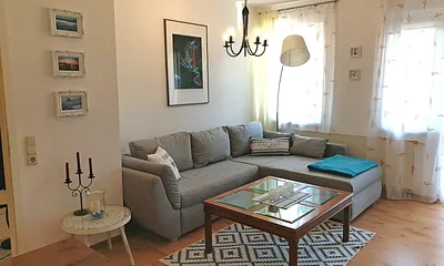 Wohnzimmer mit Schlafcouch