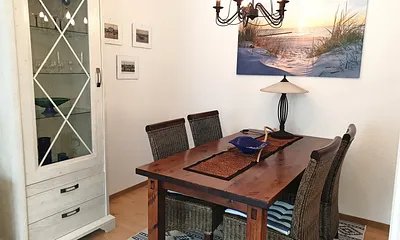 Esstisch im Wohnzimmer