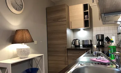 Küche mit hochwertigen Markengeräten