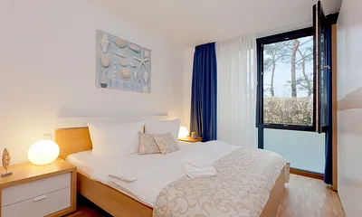 1. Schlafzimmer mit Doppelbett