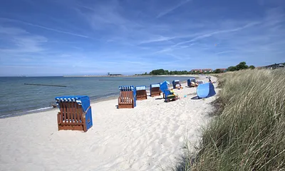 Strand unterhalb Arkonablick (Strandkörbe können im Eiscafe gemietet werden)