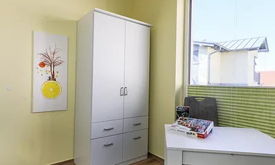 Schlafzimmer 2 mit Schrank