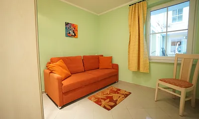 zweites Schlafzimmer mit Schlafcouch